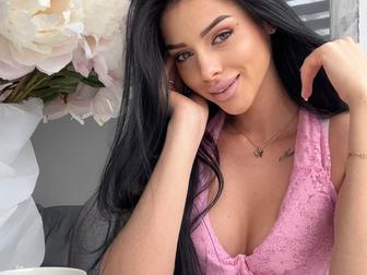 BrunetteTemptation98