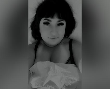 Friends & Romance - LizaDeArmond