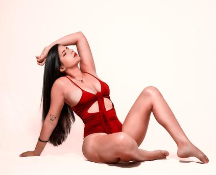 Girl Alone - EmmaRey_