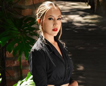 Girl Alone - LannaCarter