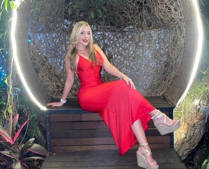 Girl Alone - Rousehot