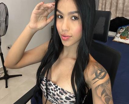 Girl Alone - ValeryDuarte