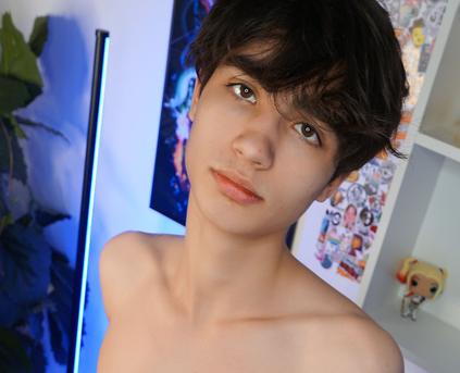 Guy Alone (Gay) - LeonSun