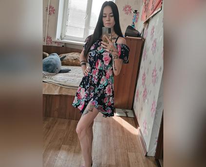 Shy Girl Alone - AngelicaMoon