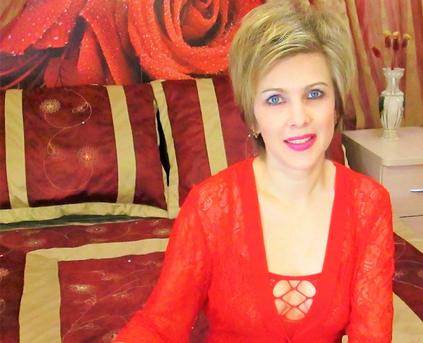 Girl Alone - Caroline03