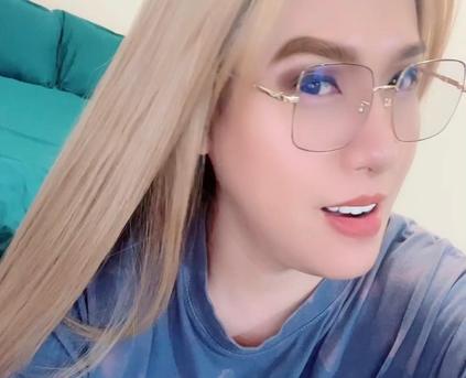 Girl Alone - kristine0918