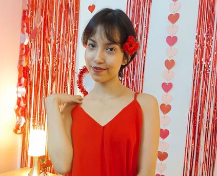 Shy Girl Alone - Tiny_Rose