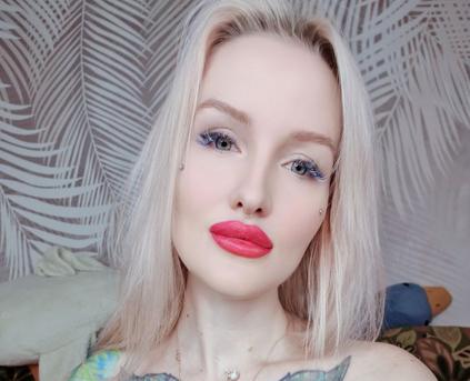 Girl Alone - Kate_Monroe