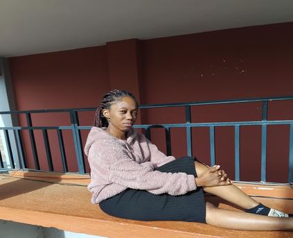 Girl Alone - Laurine