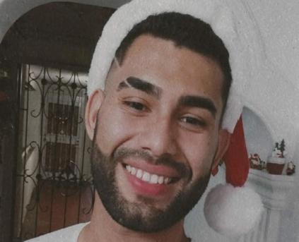 Guy Alone (Gay) - MattewRey1