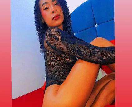 Girl Alone - LisaHollsK