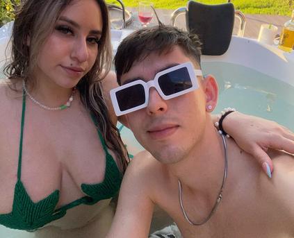 Girl and Guy (Couples) - ashleyglow