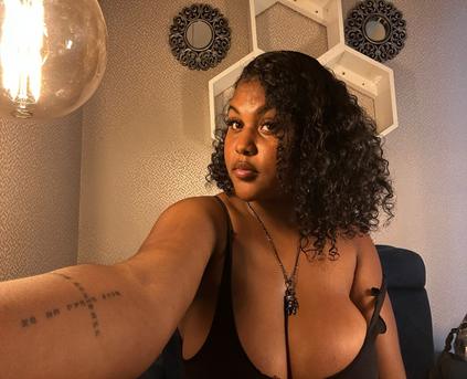 Girl Alone - skarlett_lee