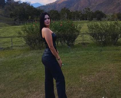 Girl Alone - CarlaBonez