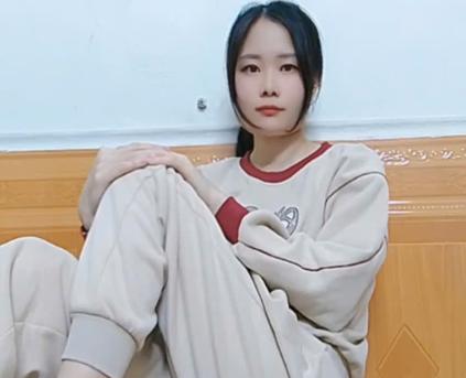 Girl Alone - Lovelybaby567