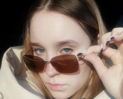 Shy Girl Alone - SweetieBlushh