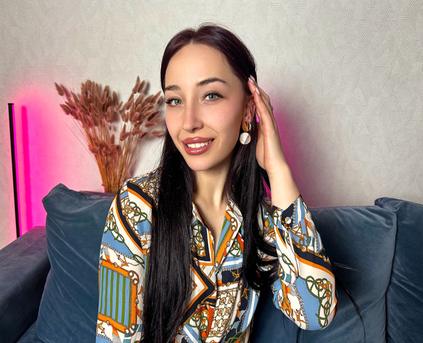 Girl Alone - AmeliaSi