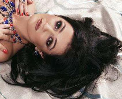 Girl Alone - ElizabethSisi