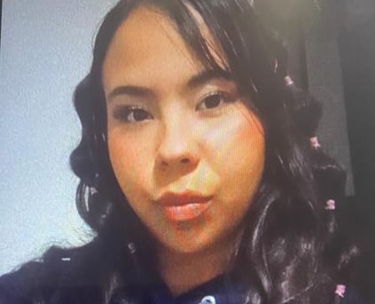 Girl Alone - HaannaRoberts