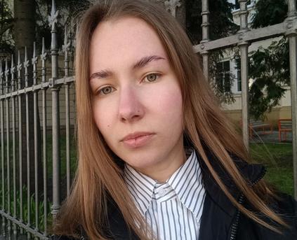 Girl Alone - AvroraSnowww