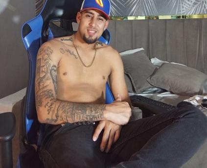 Guy Alone (Straight) - RockyMasterr971