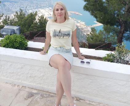 Friends & Romance - AngelicaRose33