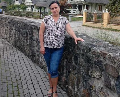 Shy Girl Alone - Vadaho