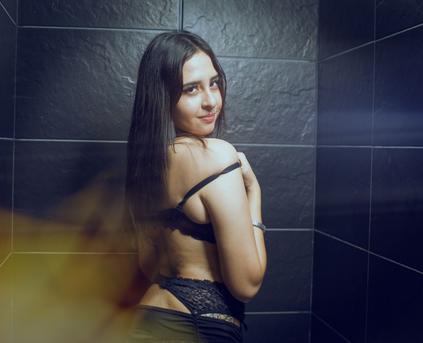 Girl Alone - VictoriaHonk