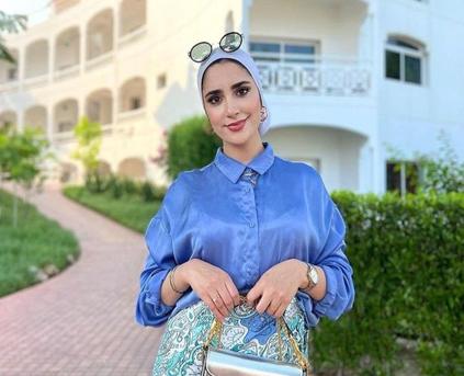 Shy Girl Alone - Arabicgril