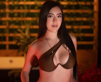 Girl Alone - Chanell_Summer
