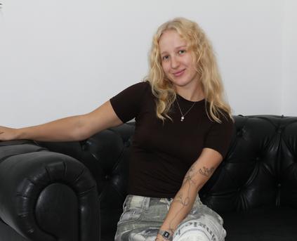 Shy Girl Alone - SummerJeff