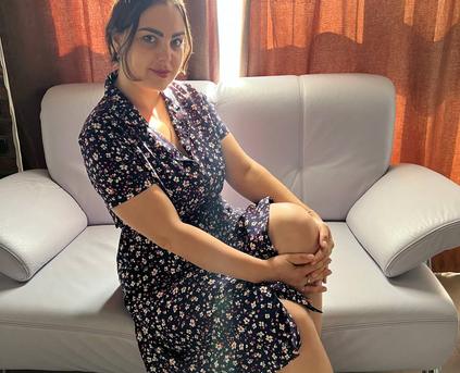 Girl Alone - MelissaBoomm