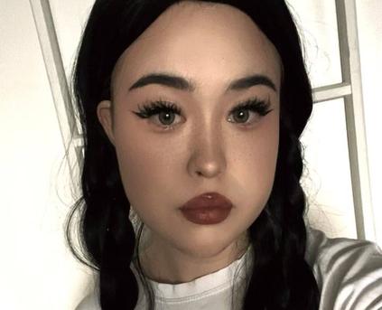 Shy Girl Alone - Cherill_Moon