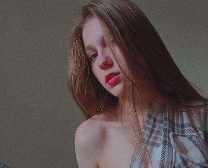 Girl Alone - Aria_Midnight