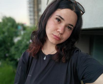 Girl Alone - VickySparkss