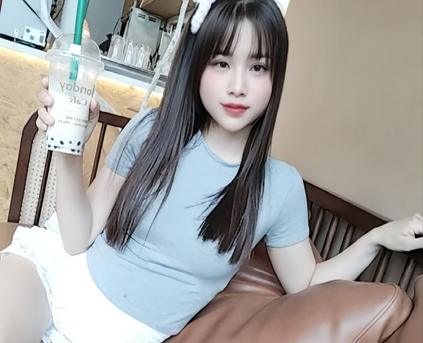 Girl Alone - EllaLove99Mega