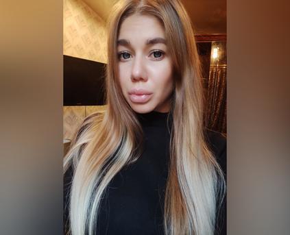 Friends & Romance - HolyJulies