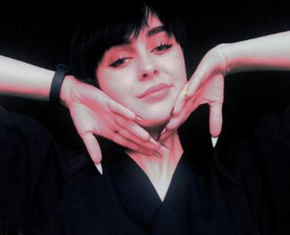 Girl Alone - EvaMuse