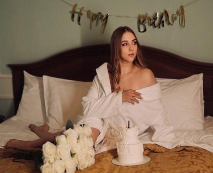 Girl Alone - LusiAimee