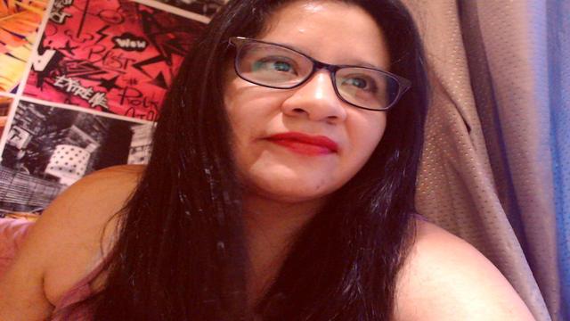 lucianaozonered, live now on ImLive