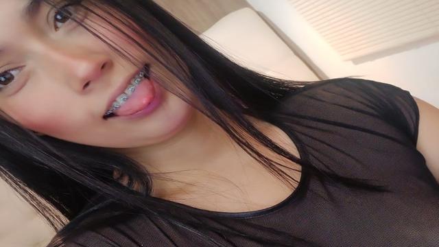 liily_wong, en vivo ahora en ImLive